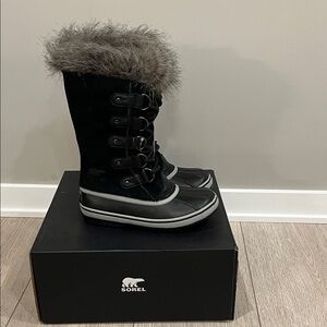 NWT Sorel Black and Gray Joan of Arctic  Faux-Fur Tall Winter Boots